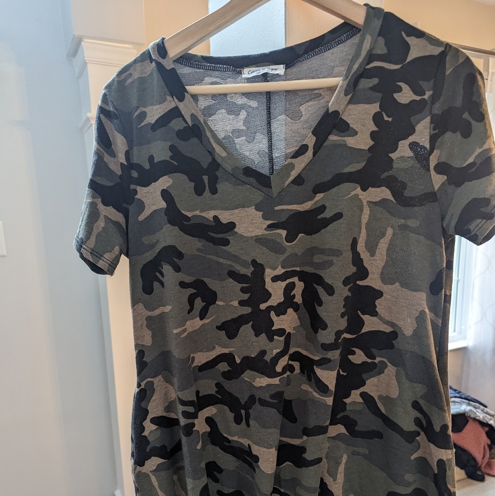 Cream n Sugar, Summer Dress Women's camo dress, size large, mid thigh